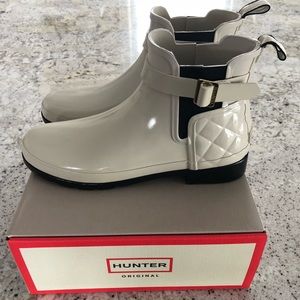Hunter Refined Gloss Quilt Chelsea Boots